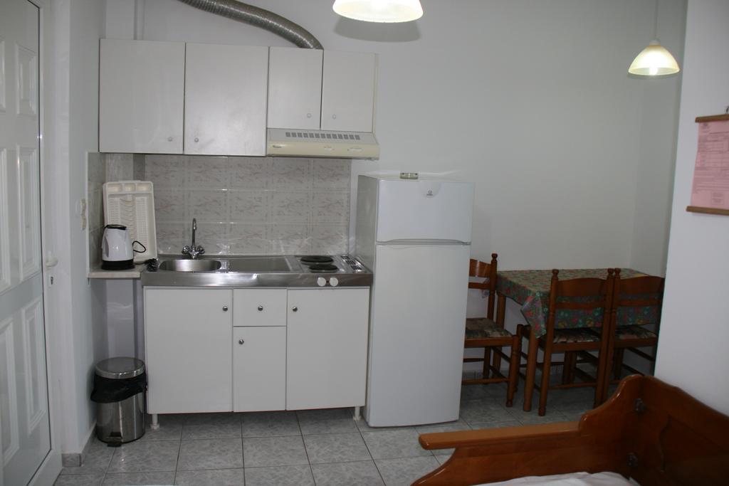 Aggeliko Apartment Gythio Exterior photo